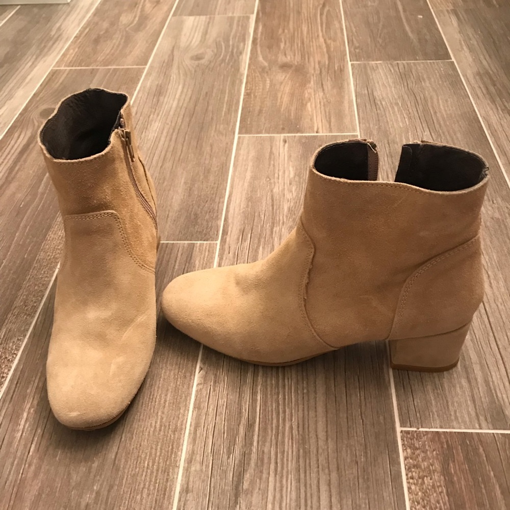 Steve Madden Suede Booties